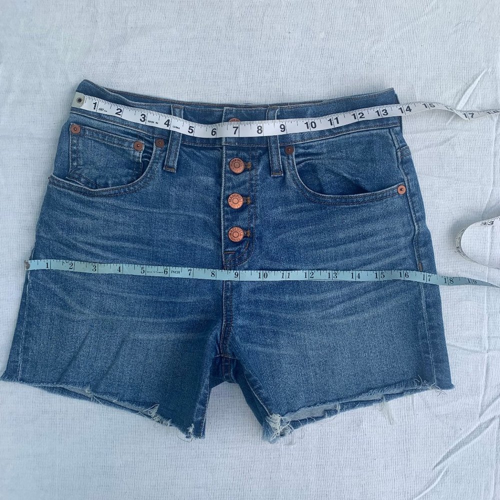 Madewell High Rise Denim Button Fly shorts size 25